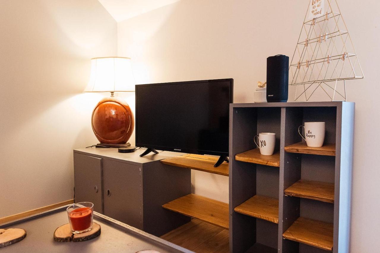 Studio Confortable, Parking Et Jardin Buchères Kültér fotó